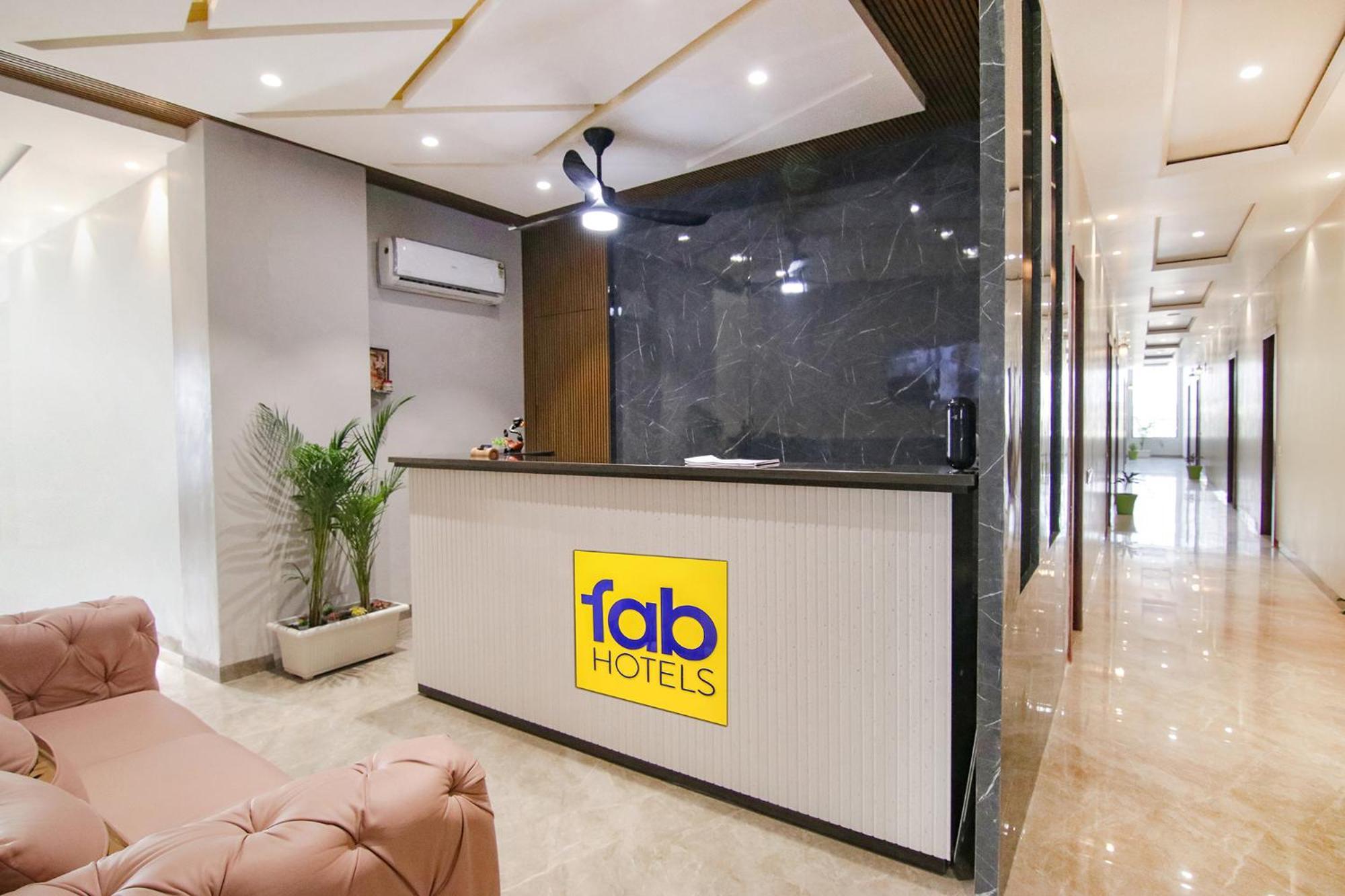 Fabhotel Prime Royal Court Ludhiana Buitenkant foto